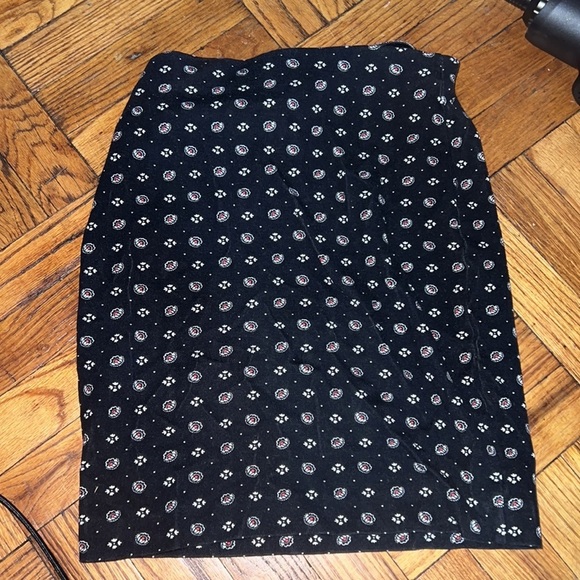 Ann Taylor petite black skirt size SP - Picture 4 of 5